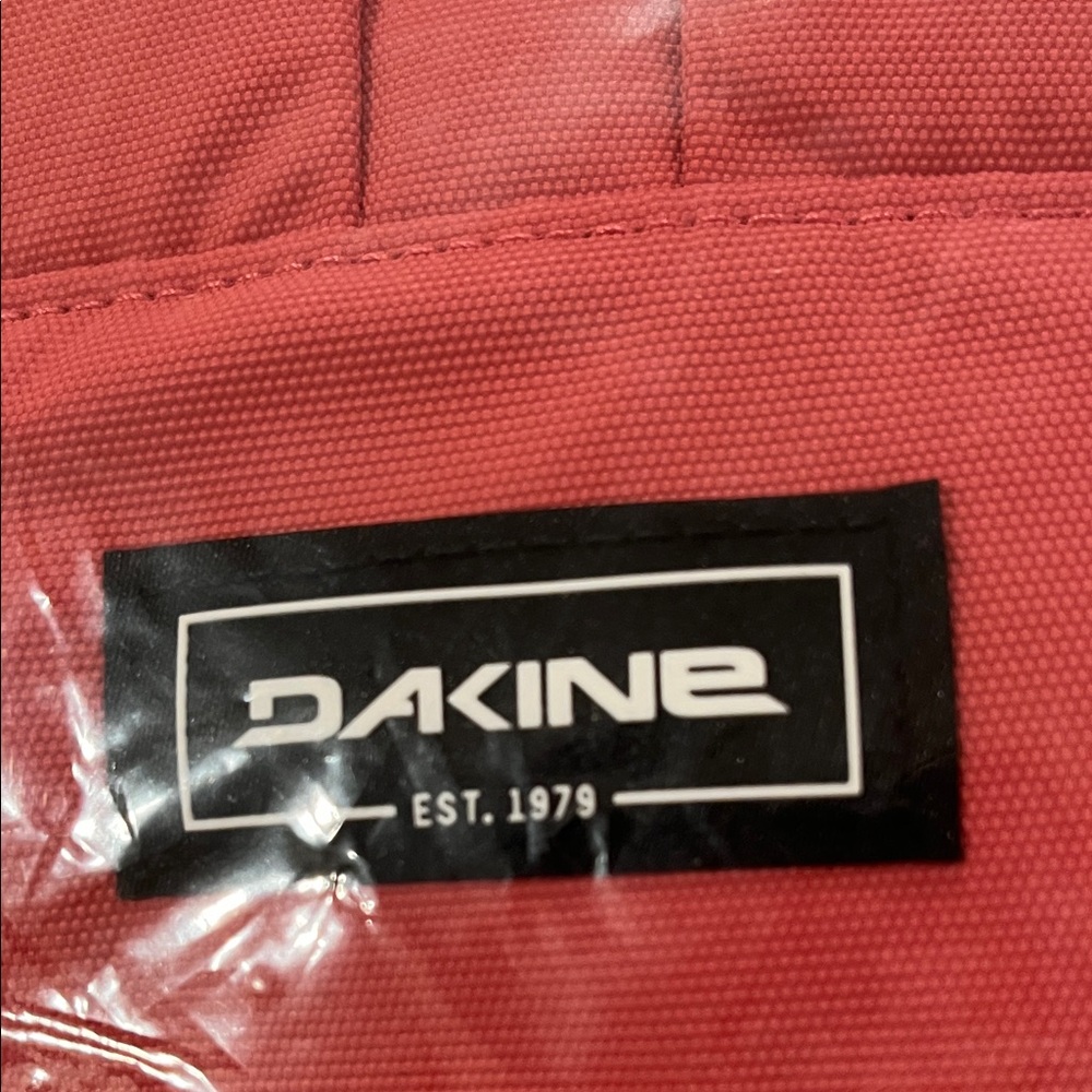 Dakine Cosmo 6.5L Backpack in Mineral Red/NWT - Picture 5 of 12
